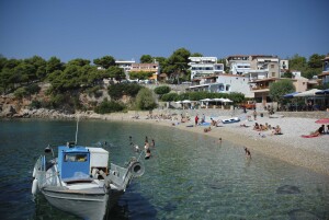 alonissos beaches casa nina roussoum